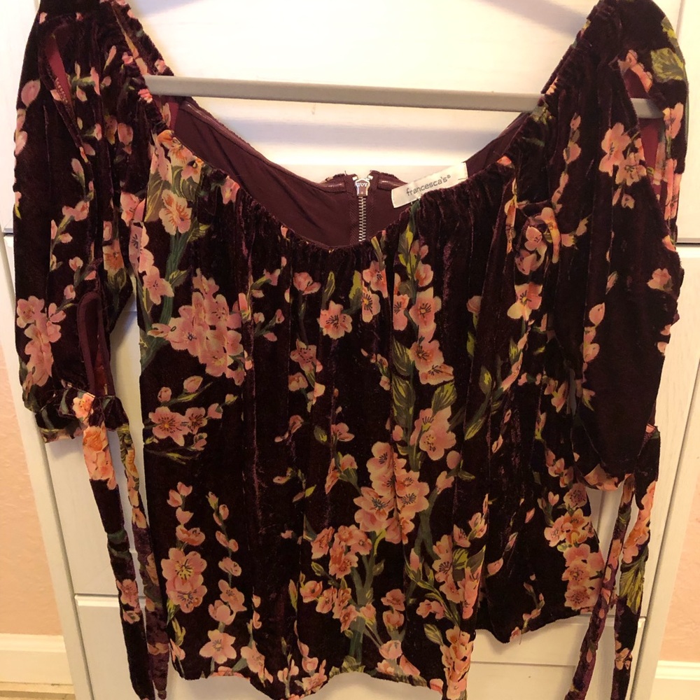 Francesca’s women’s top